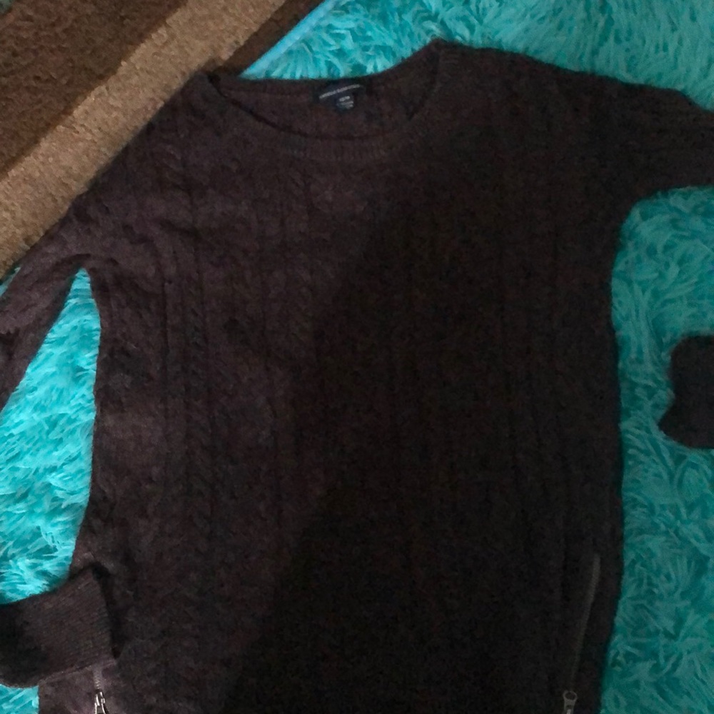 American eagle long sleeve with a half zipper